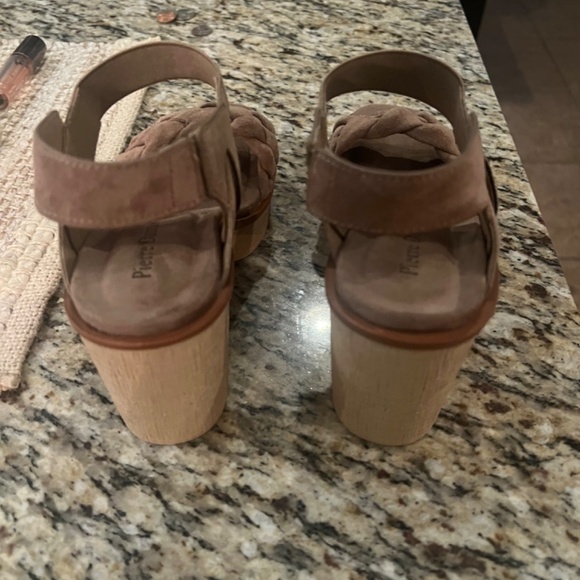 Wedges - Picture 3 of 6